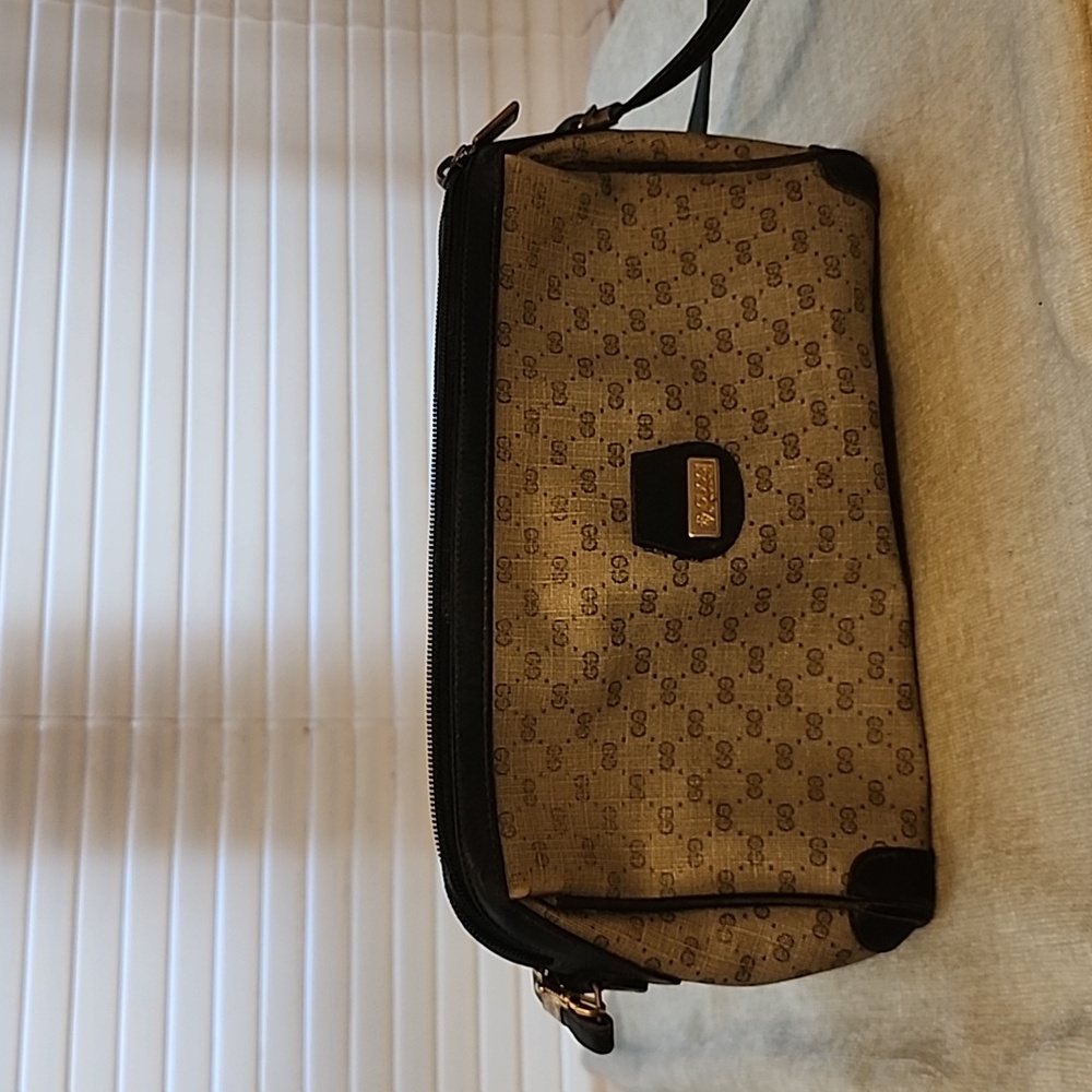 VINTAGE GUCCI HANDBAG